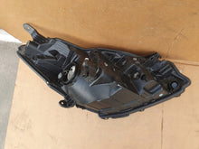 Load image into Gallery viewer, Frontscheinwerfer Toyota Yaris Links Scheinwerfer Headlight SCH4639965502eu
