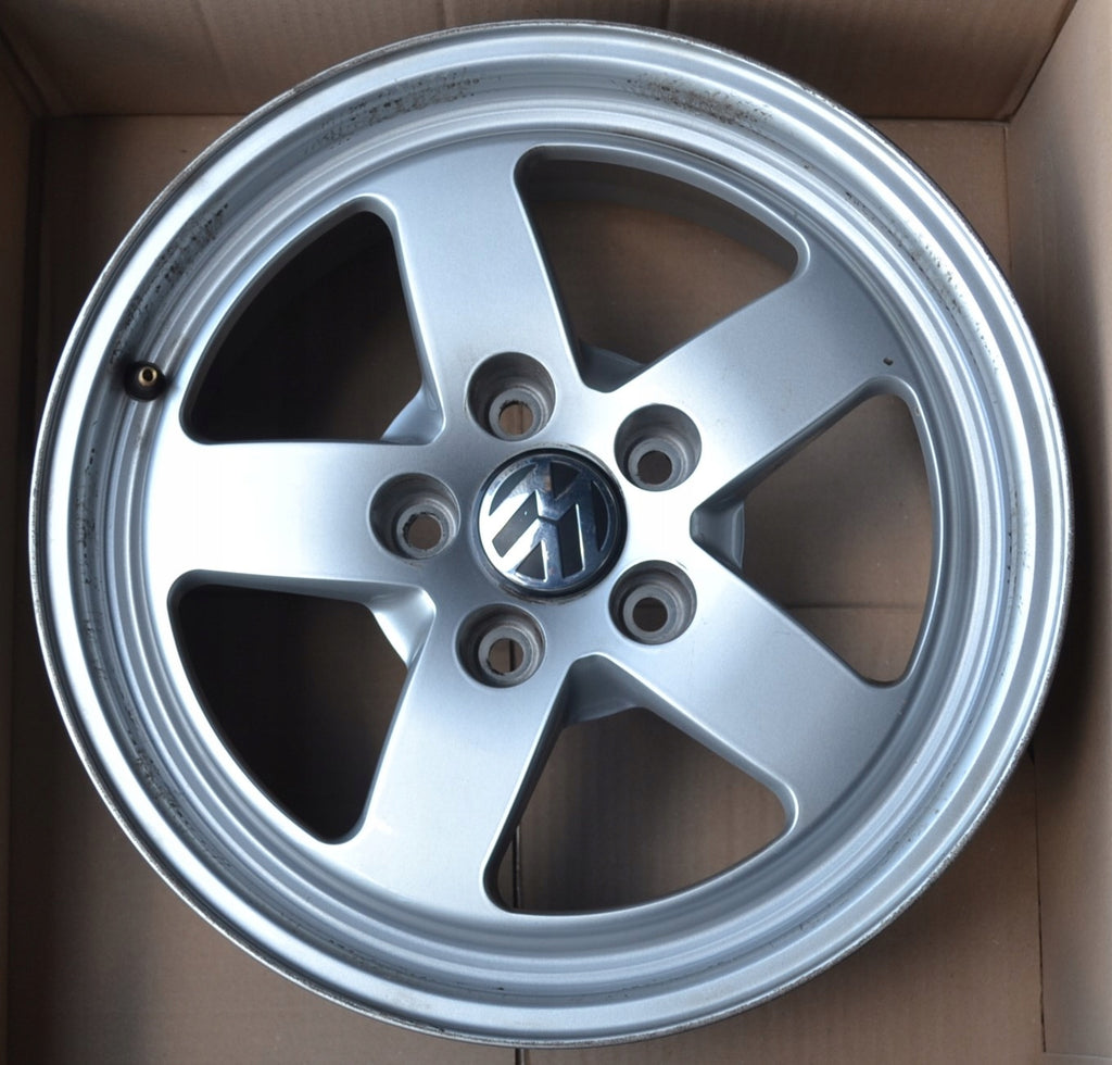 4x Alufelge 16 Zoll 7.0" 5x112 35ET Glanz Silber 8W0601025 Audi Rim Wheel