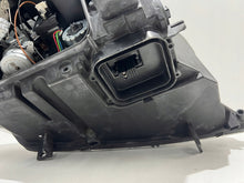 Load image into Gallery viewer, Frontscheinwerfer BMW E90 72025899 Xenon Links Scheinwerfer Headlight SCH9939902367po