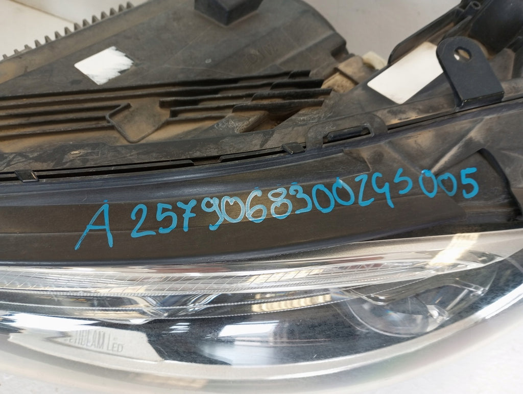 Frontscheinwerfer Mercedes-Benz Cls A2579068300 LED Rechts oder Links SCH1565968288gn