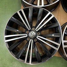 Laden Sie das Bild in den Galerie-Viewer, 4x Alufelge 18 Zoll 7.0" 5x112 43ET Glanz Schwarz 5NA601025 VW Rim Wheel FEL6521410297ke