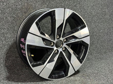 Load image into Gallery viewer, 1x Alufelge 18 Zoll 31680199 Volvo V60 Cross Country Rim Wheel FEL8372631105vy