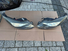 Laden Sie das Bild in den Galerie-Viewer, Frontscheinwerfer Ford Focus Ein Stück (Rechts oder Links) Headlight SCH6053525796zq