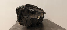 Laden Sie das Bild in den Galerie-Viewer, Frontscheinwerfer Mercedes-Benz W176 A1768203861KZ Links Scheinwerfer Headlight SCH9652046078zu