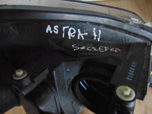 Laden Sie das Bild in den Galerie-Viewer, Frontscheinwerfer Opel Astra H Links Scheinwerfer Headlight SCH5420418851qe