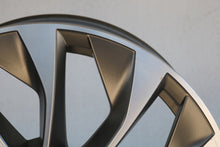 Laden Sie das Bild in den Galerie-Viewer, 1x Alufelge 17 Zoll 7.0&quot; 5x112 565601025BD 51730298RAD Skoda Rim Wheel