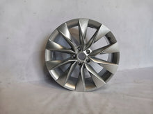 Load image into Gallery viewer, 1x Alufelge 19 Zoll 8.0" 5x112 45ET 5LA601025 Skoda Enyaq Rim Wheel FEL3536424918mv
