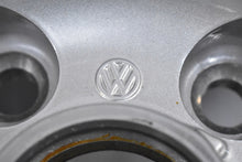Laden Sie das Bild in den Galerie-Viewer, 1x Alufelge 18 Zoll 8.5" 5x112 45ET Glanz Silber 3D0601025AB VW Phaeton FEL2343270136as