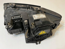 Laden Sie das Bild in den Galerie-Viewer, Frontscheinwerfer Audi A4 B6 Xenon Rechts Scheinwerfer Headlight SCH1286880882go