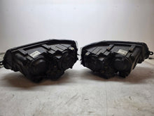 Load image into Gallery viewer, Frontscheinwerfer VW Caravelle 7E1941016J FALSE Scheinwerfer Headlight SCH2086160476gc