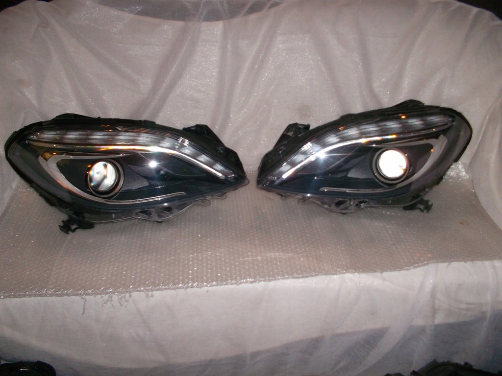 Frontscheinwerfer Mercedes-Benz W246 A2468201661 Xenon Rechts oder Links SCH6062824472wd