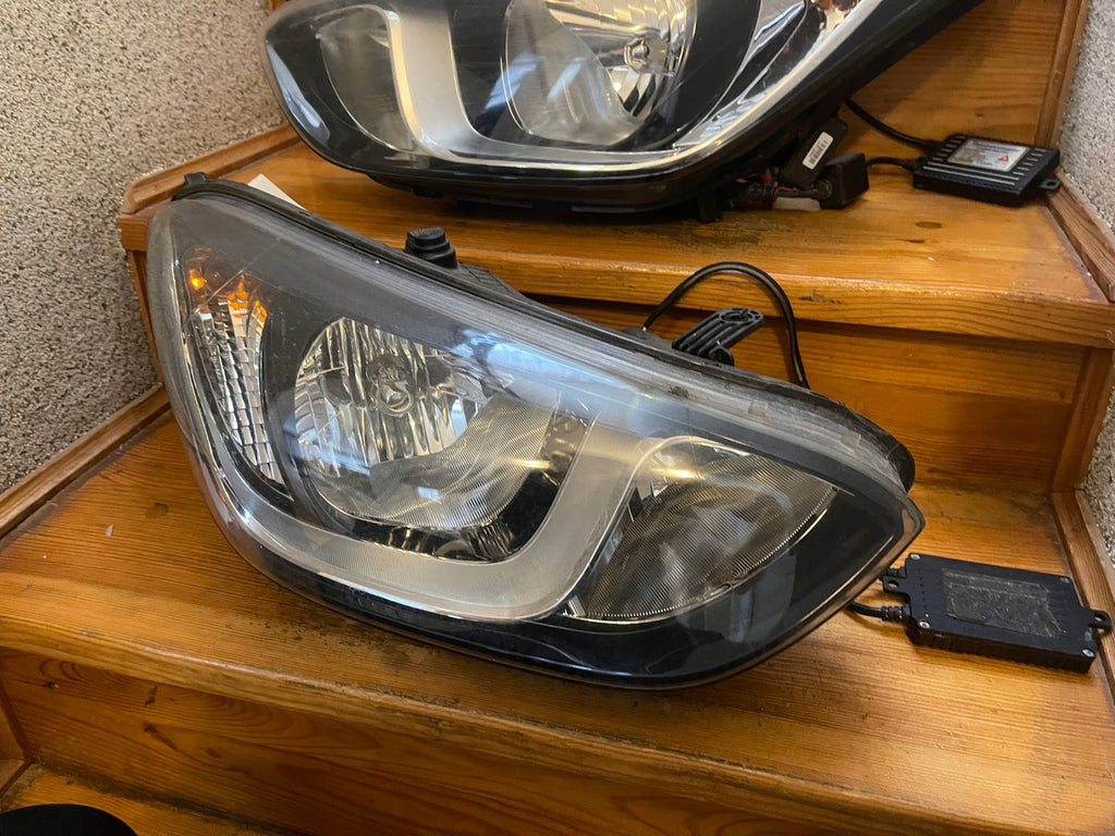 Frontscheinwerfer Hyundai I20 Ein Stück (Rechts oder Links) Headlight