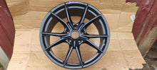 Laden Sie das Bild in den Galerie-Viewer, 1x Alufelge 20 Zoll 10.0" 5x130 45ET Schwarz 982601025J Porsche Cayman Rim Wheel FEL6696032158oo