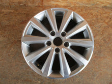 Load image into Gallery viewer, 1x Alufelge 16 Zoll 6.5&quot; 5x112 50ET 1T0601025S VW Touran Rim Wheel