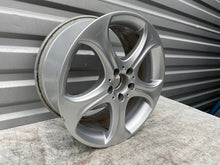 Laden Sie das Bild in den Galerie-Viewer, 1x Alufelge 18 Zoll 8.5&quot; 5x112 56ET A2054010700 Mercedes-Benz Rim Wheel