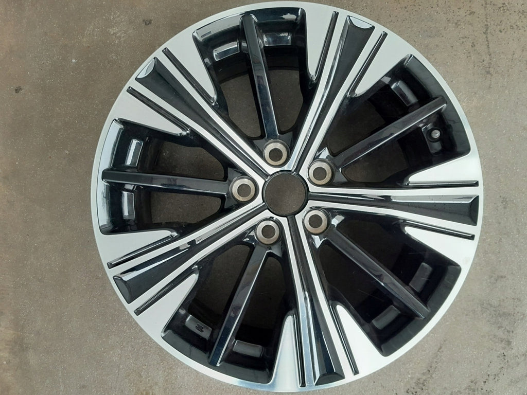 1x Alufelge 18 Zoll 7.0" 5x114.3 38ET 4250D789 Mitsubishi I Rim Wheel FEL5004037268ld