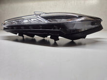 Laden Sie das Bild in den Galerie-Viewer, Frontscheinwerfer Hyundai Kona 92207J92BSP Links Scheinwerfer Headlight SCH6667544404ux