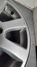Laden Sie das Bild in den Galerie-Viewer, 1x Alufelge 16 Zoll 7.0&quot; 5x108 31200601 Volvo Rim Wheel