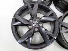 Laden Sie das Bild in den Galerie-Viewer, 4x Alufelge 17 Zoll 6.5" 5x112 46ET Glanz Silber 5E3601025 Skoda Octavia Iv FEL5171151835br