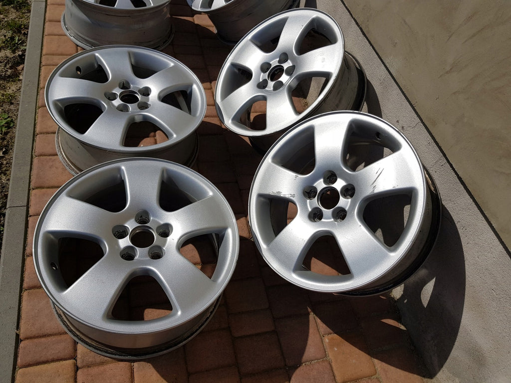 4x Alufelge 16 Zoll 6.5" 5x100 42ET 44421 Audi A3 Ibiza Toledo II Golf Iv