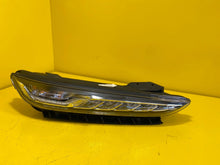 Load image into Gallery viewer, Frontscheinwerfer Hyundai Kona 92207 LED Rechts Scheinwerfer Headlight SCH6343838921vj