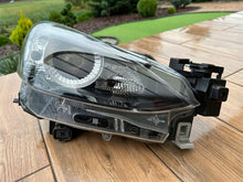 Laden Sie das Bild in den Galerie-Viewer, Frontscheinwerfer Mazda Demio D43N-51030 LED Rechts Scheinwerfer Headlight