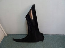 Laden Sie das Bild in den Galerie-Viewer, Kotflügel Mercedes-Benz Gla H247 AEF436 Vorne Links