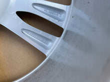 Laden Sie das Bild in den Galerie-Viewer, 1x Alufelge 20 Zoll 8.5&quot; 5x108 49ET GX63-1007-MB Jaguar Rim Wheel