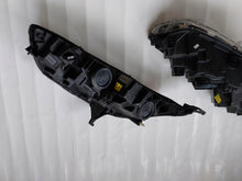 Laden Sie das Bild in den Galerie-Viewer, Frontscheinwerfer Ford Tourneo Connect Transit KT1B13W030AD Links Headlight SCH5253281642xh