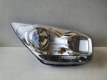 Laden Sie das Bild in den Galerie-Viewer, Frontscheinwerfer Kia Venga 92102-1P000 Rechts Scheinwerfer Headlight