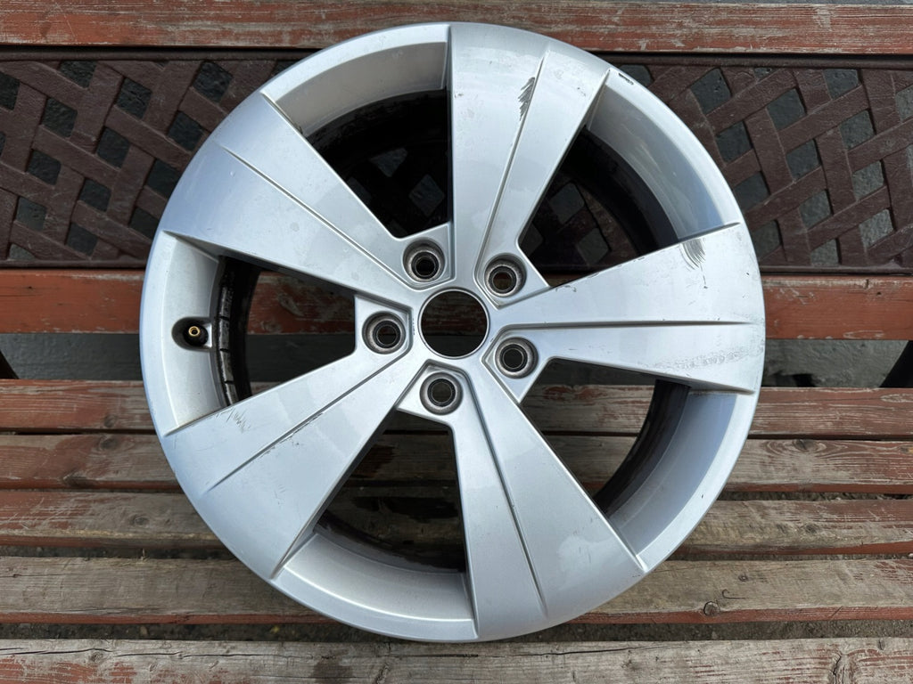 1x Alufelge 17 Zoll 6.5" 5x112 41ET Glanz Silber 3V0601025A Skoda Superb Iii FEL5685203940lf