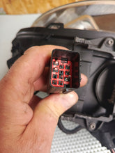 Laden Sie das Bild in den Galerie-Viewer, Frontscheinwerfer Volvo V60 S60 31383063 Bi-Xenon Rechts Scheinwerfer Headlight SCH3652180217oo