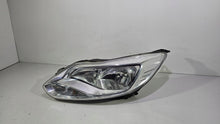 Laden Sie das Bild in den Galerie-Viewer, Frontscheinwerfer Ford Focus III Links Scheinwerfer Headlight SCH9618124874gj
