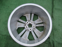 Laden Sie das Bild in den Galerie-Viewer, 1x Alufelge 18 Zoll 7.5" 5x112 48ET Glanz Silber 5E3601025 Skoda Octavia 5e3 FEL8327799491hu