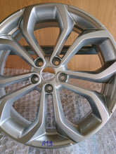 Load image into Gallery viewer, 1x Alufelge 20 Zoll 6.5" 5x114.3 33ET Glanz Silber 403007153R Renault Scenic FEL7414141333bk