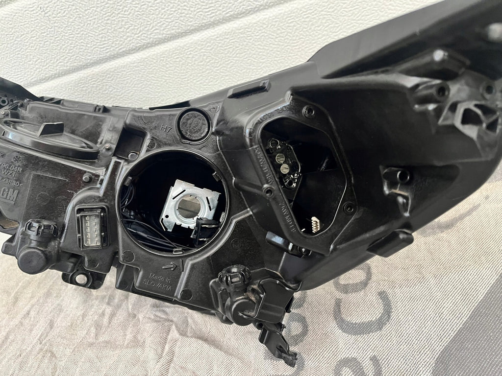 Frontscheinwerfer Opel Astra 39047199 Rechts Scheinwerfer Headlight SCH1737013054gq