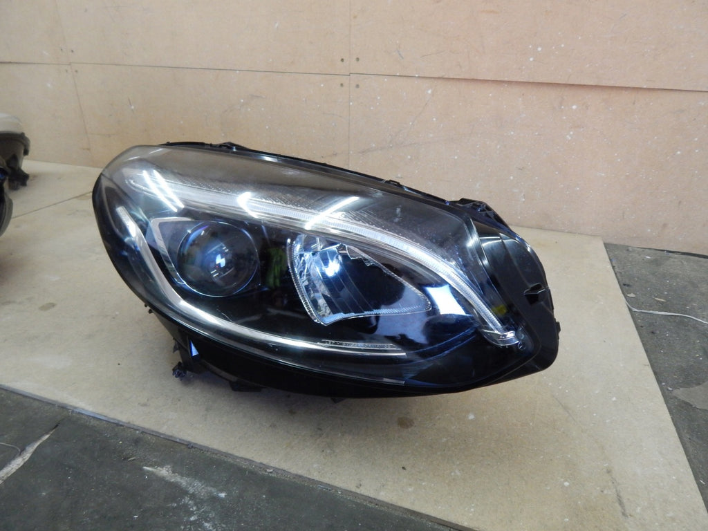 Frontscheinwerfer Mercedes-Benz W246 A2469067001 Rechts Scheinwerfer Headlight SCH8421156225jr
