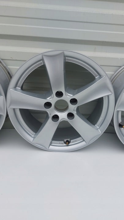 4x Alufelge 16 Zoll 7.0" 5x112 35ET Glanz Silber Rim Wheel FEL9969647660hc