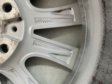 Load image into Gallery viewer, 1x Alufelge 17 Zoll 8.0" 5x120 30ET Glanz Silber 6780720 BMW F11 F06 F10 F12 FEL9519206181gy