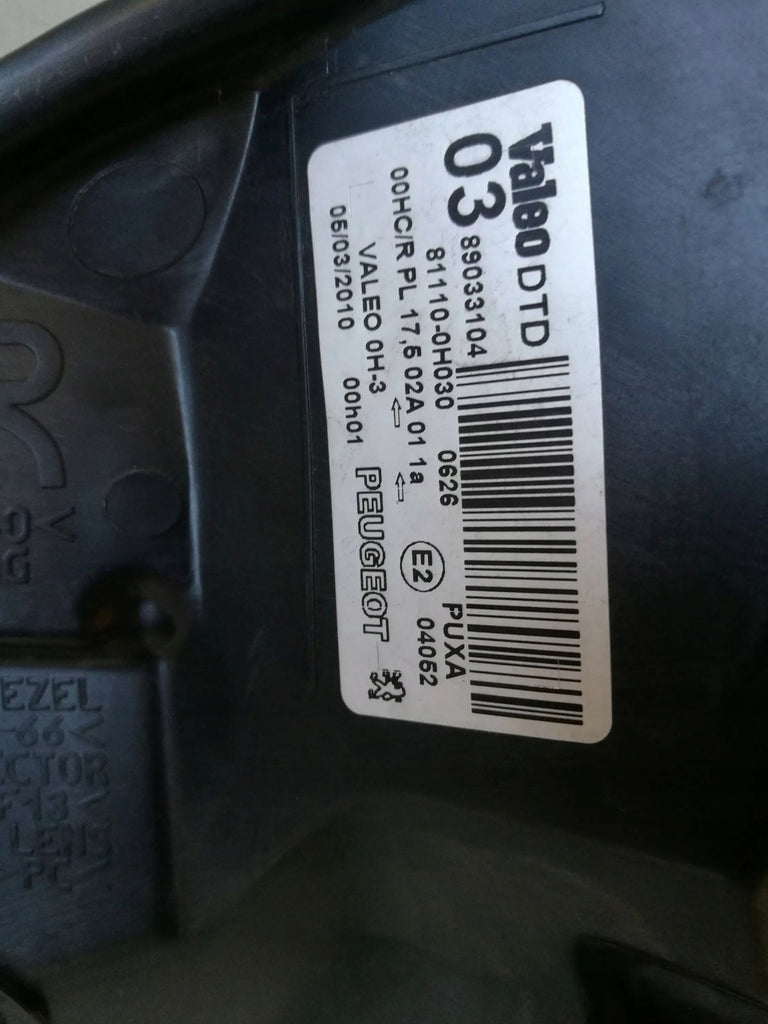 Frontscheinwerfer Peugeot 107 811100H030 89033104 Rechts Scheinwerfer Headlight