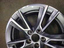 Laden Sie das Bild in den Galerie-Viewer, 1x Alufelge 16 Zoll 6.0&quot; 5x100 45ET 6VA601025 Audi Fabia Scala Rapid Rim Wheel