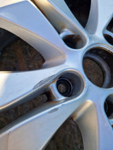 Laden Sie das Bild in den Galerie-Viewer, 1x Alufelge 17 Zoll 6.5&quot; 5x114.3 50ET HL48037 Honda Rim Wheel