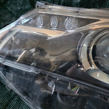 Laden Sie das Bild in den Galerie-Viewer, Frontscheinwerfer Toyota Auris 81150-02E21 Links Scheinwerfer Headlight SCH5962718570uf