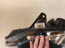 Laden Sie das Bild in den Galerie-Viewer, Frontscheinwerfer Renault Laguna 260600041R Links Scheinwerfer Headlight SCH8525531235fh
