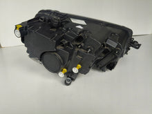Laden Sie das Bild in den Galerie-Viewer, Frontscheinwerfer Skoda Karoq 57B941015D Full LED Links Scheinwerfer Headlight SCH7362916387hk