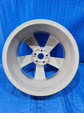 Laden Sie das Bild in den Galerie-Viewer, 1x Alufelge 17 Zoll 7.0&quot; 5x112 5JA601025H Skoda Roomster Rim Wheel