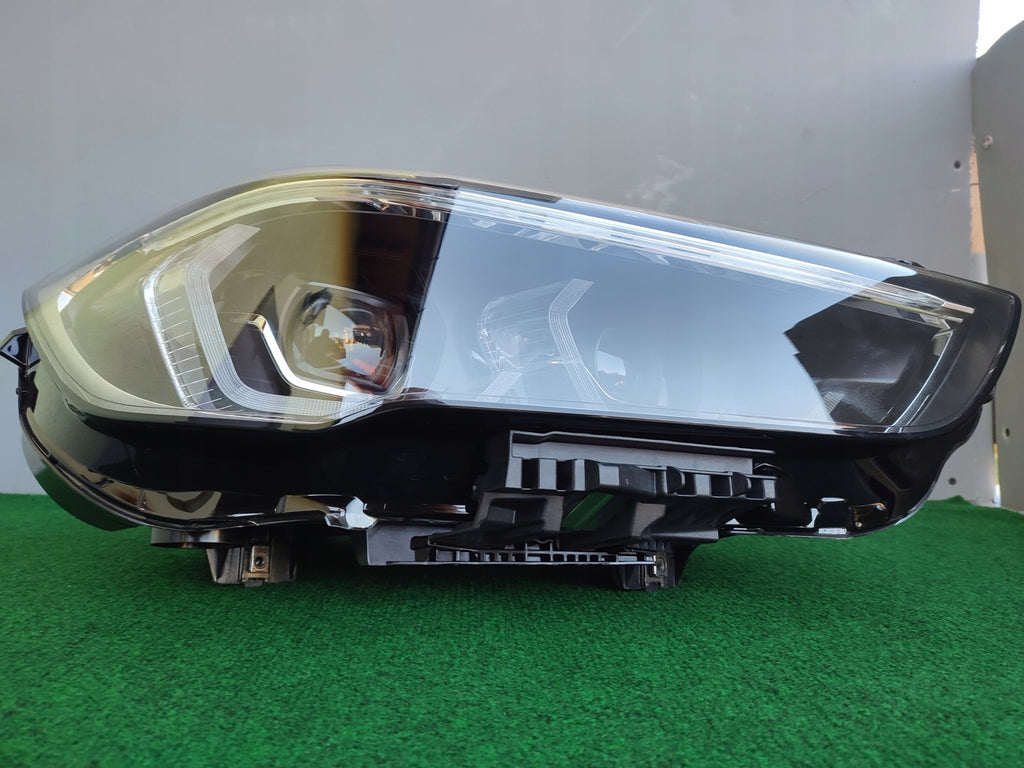 Frontscheinwerfer BMW X1 F48 90191273 LED Rechts Scheinwerfer Headlight SCH4437777013sw
