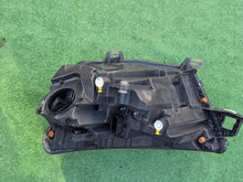 Laden Sie das Bild in den Galerie-Viewer, Frontscheinwerfer Skoda Kamiq 658941016B LED Ein Stück (Rechts oder Links) SCH2280307496jw