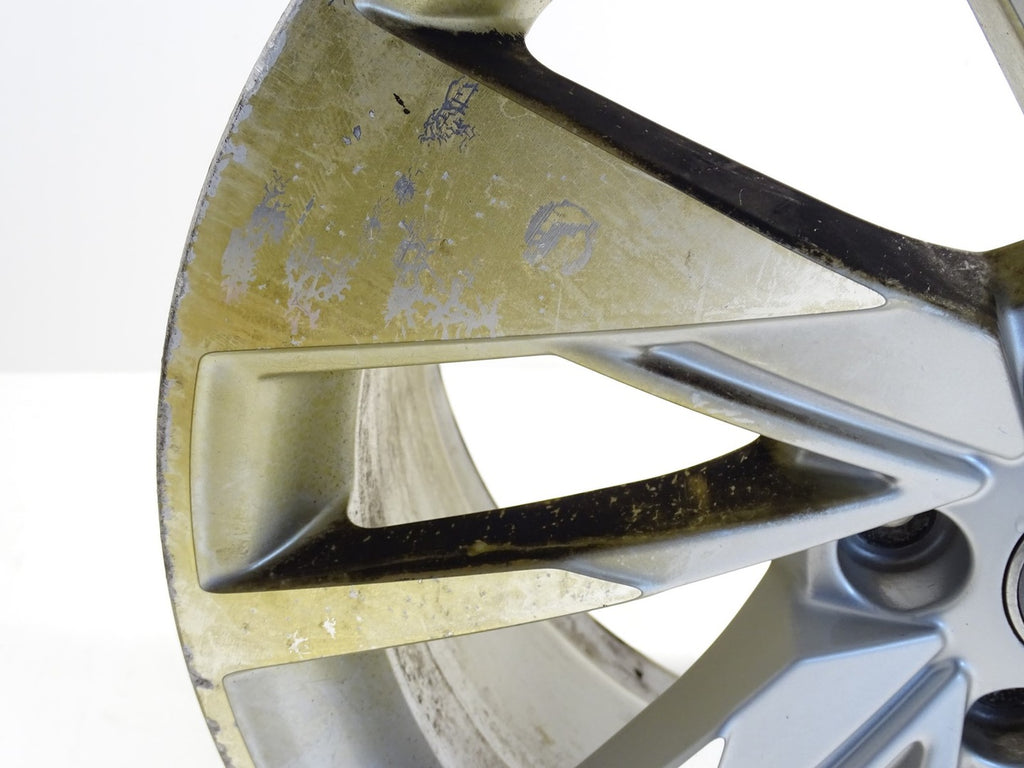 1x Alufelge 18 Zoll 8.0" 5x112 46ET 8Y0601025F Audi A3 Rim Wheel