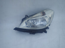 Laden Sie das Bild in den Galerie-Viewer, Frontscheinwerfer Renault Clio III Links Scheinwerfer Headlight SCH5629903208nb